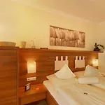 Christine Apartahotel 3*