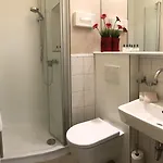 Apartahotel Christine 3*