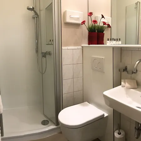 Aparthotel Christine 3*